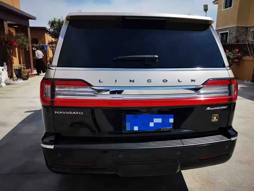 Lincoln Navigator — фото 2