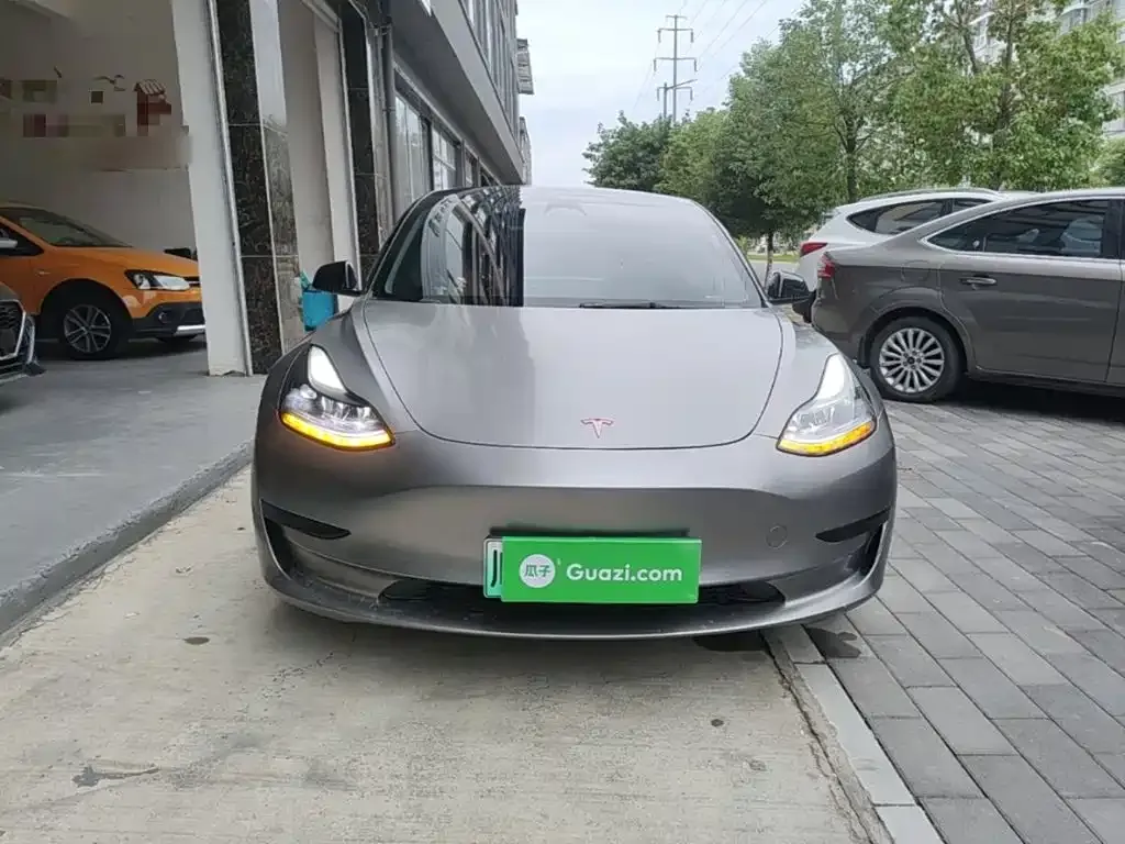 Tesla Model 3 — фото 2