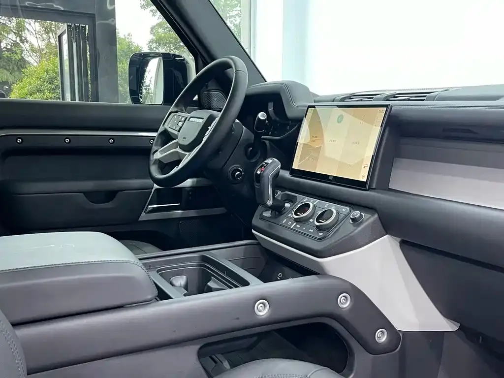 Land Rover Defender — фото 2