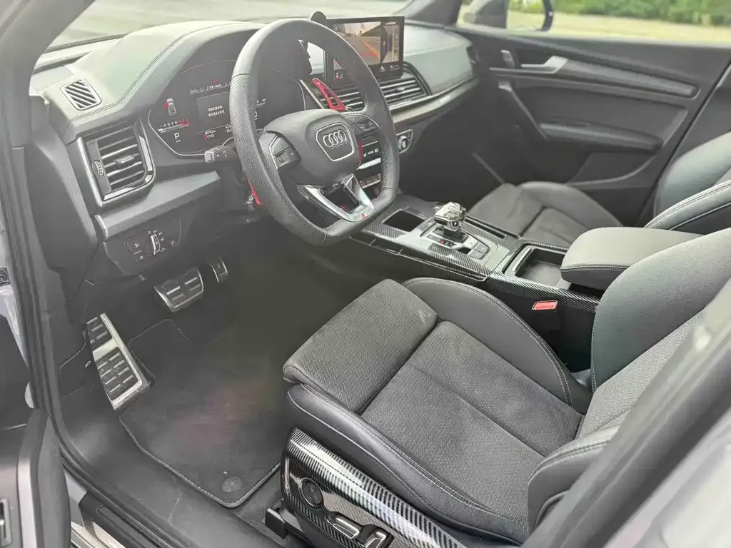 Audi Q5L Sportback — фото 5