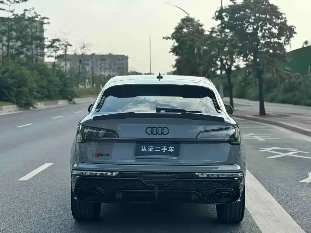 Audi Q5L Sportback — фото 4