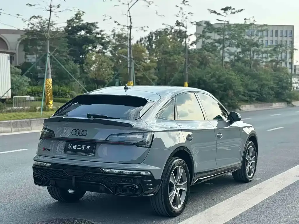 Audi Q5L Sportback — фото 2