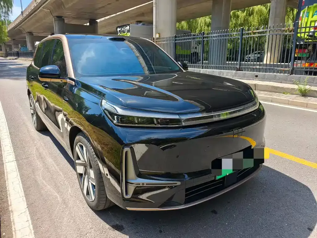 Geely Galaxy M9 — фото 9
