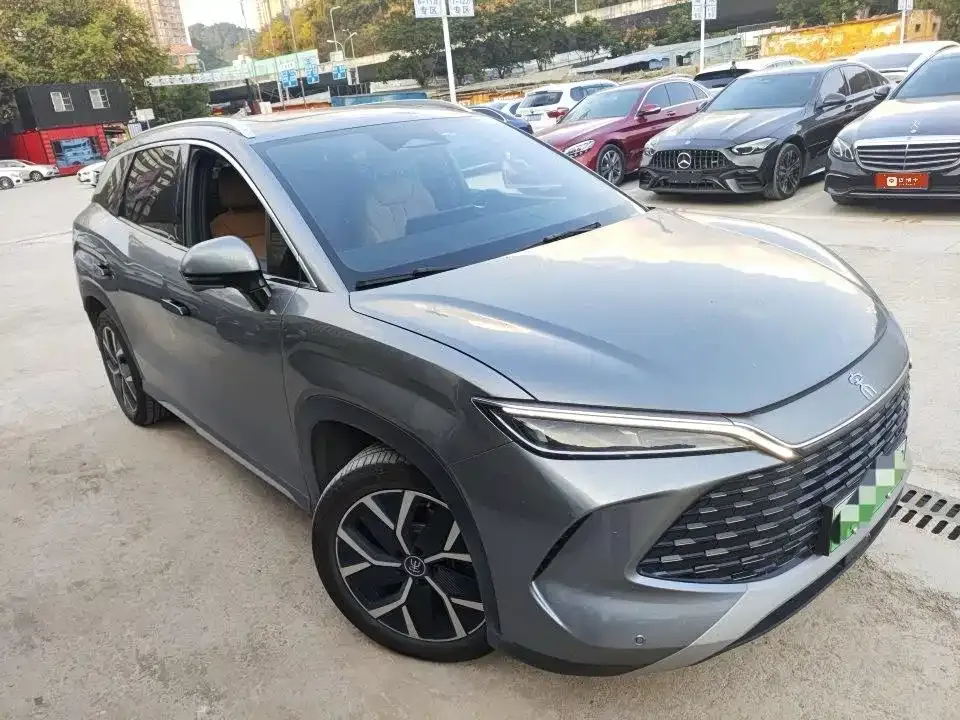 BYD L DM-i — фото 3