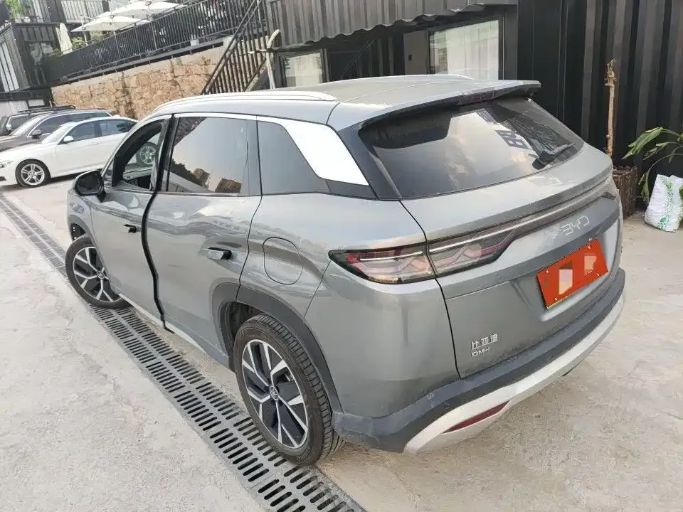 BYD L DM-i — фото 4