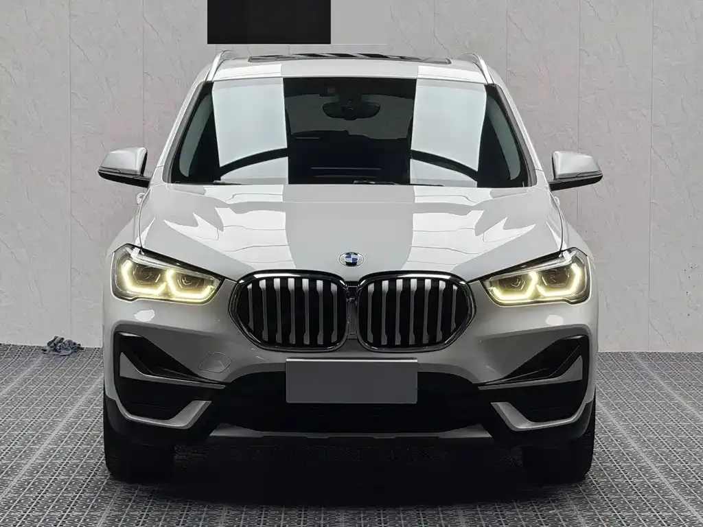 BMW X1 — фото 9