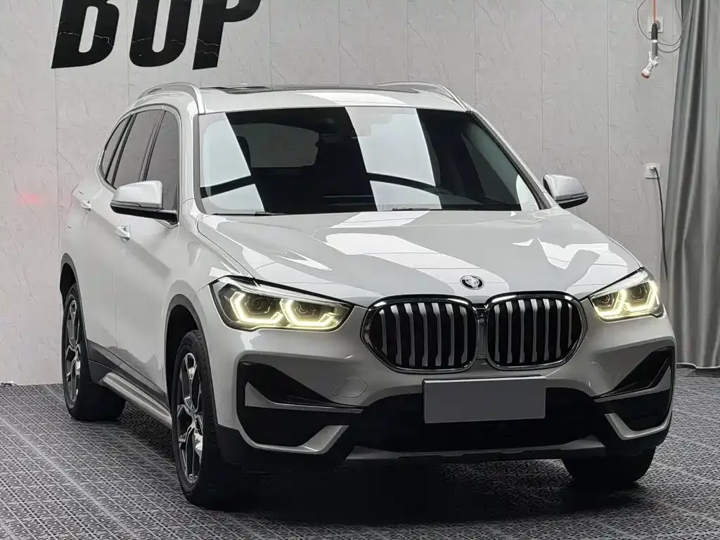 BMW X1 — фото 10