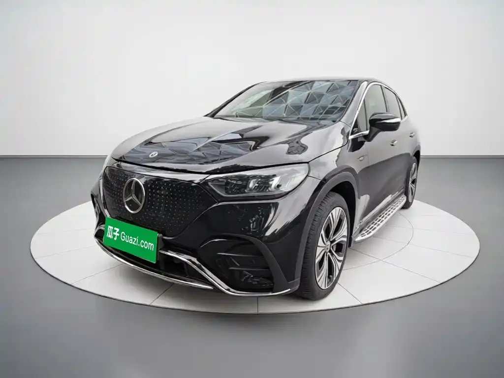 Mercedes-Benz EQE SUV — фото 1