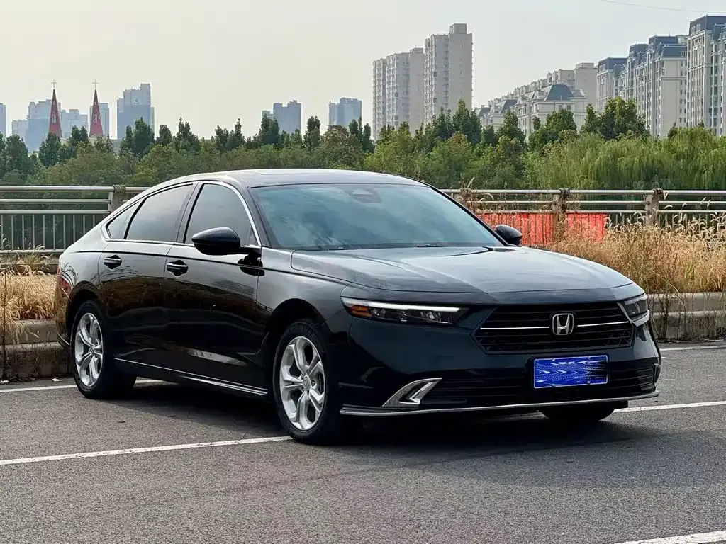 Honda Accord — фото 7