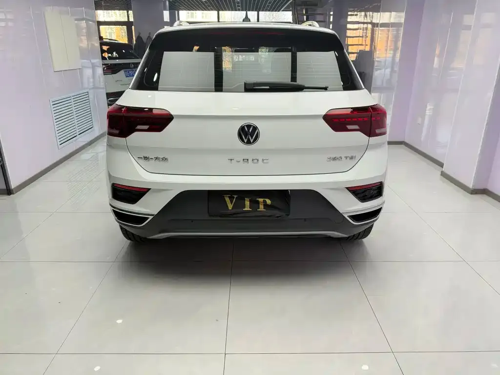 Volkswagen T-Roc — фото 3
