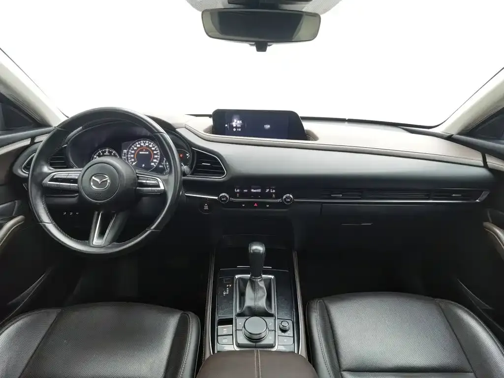Mazda CX-30 — фото 10