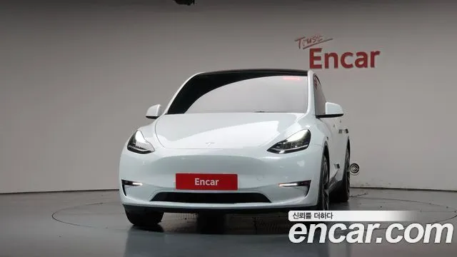 Tesla Model Y — фото 4