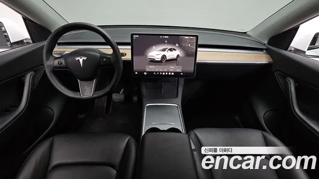 Tesla Model Y — фото 8