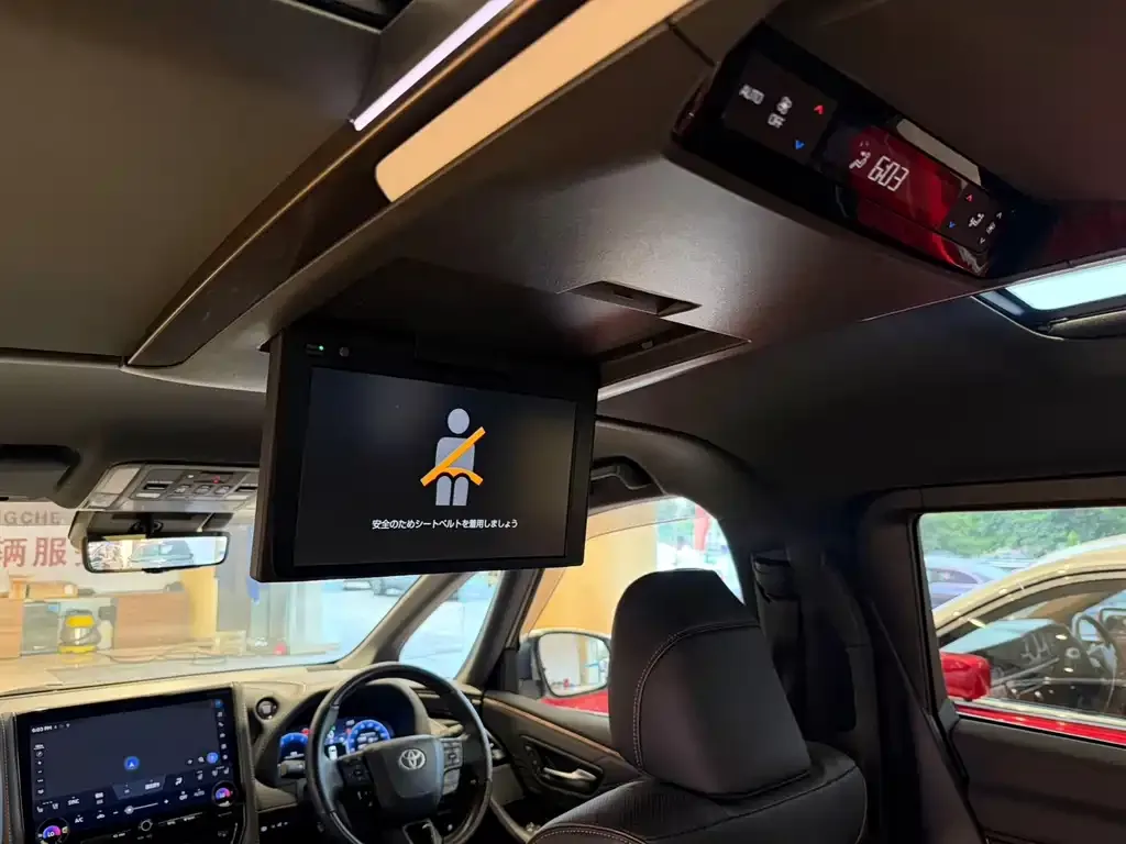 Toyota Alphard — фото 3