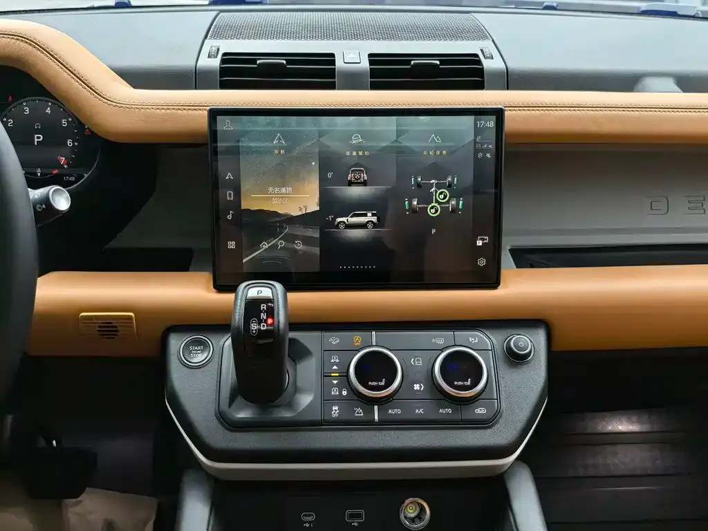 Land Rover Defender — фото 6