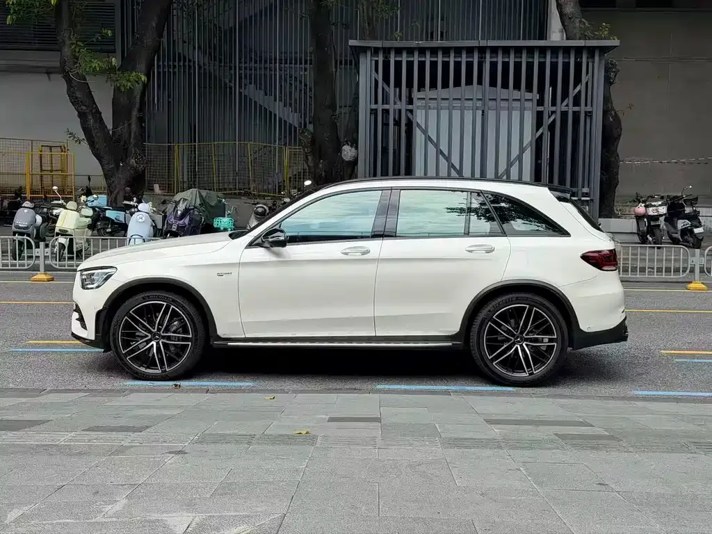 Mercedes-Benz GLC AMG — фото 2