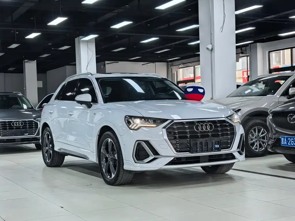 Audi Q3 — фото 10