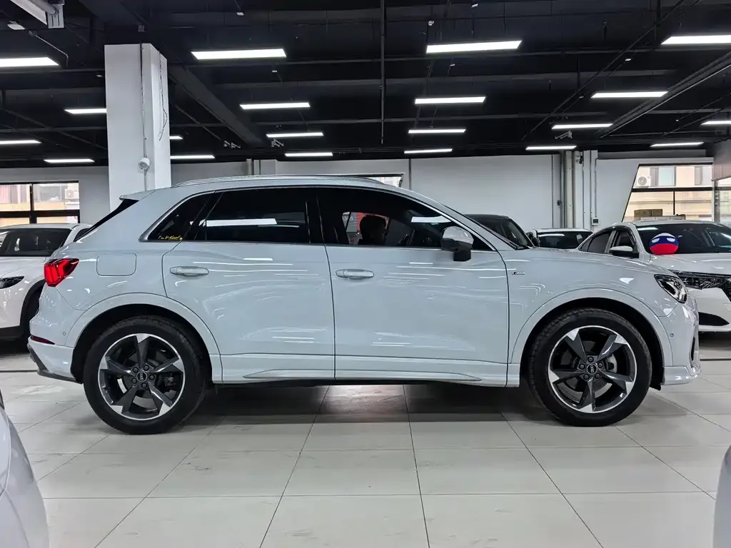 Audi Q3 — фото 4