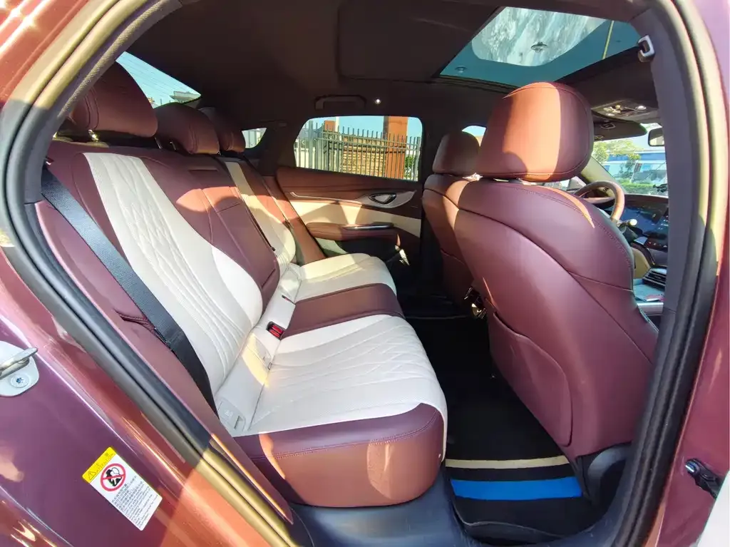 BYD Seal — фото 4