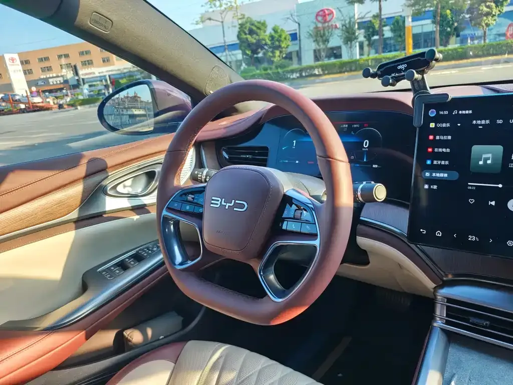BYD Seal — фото 6