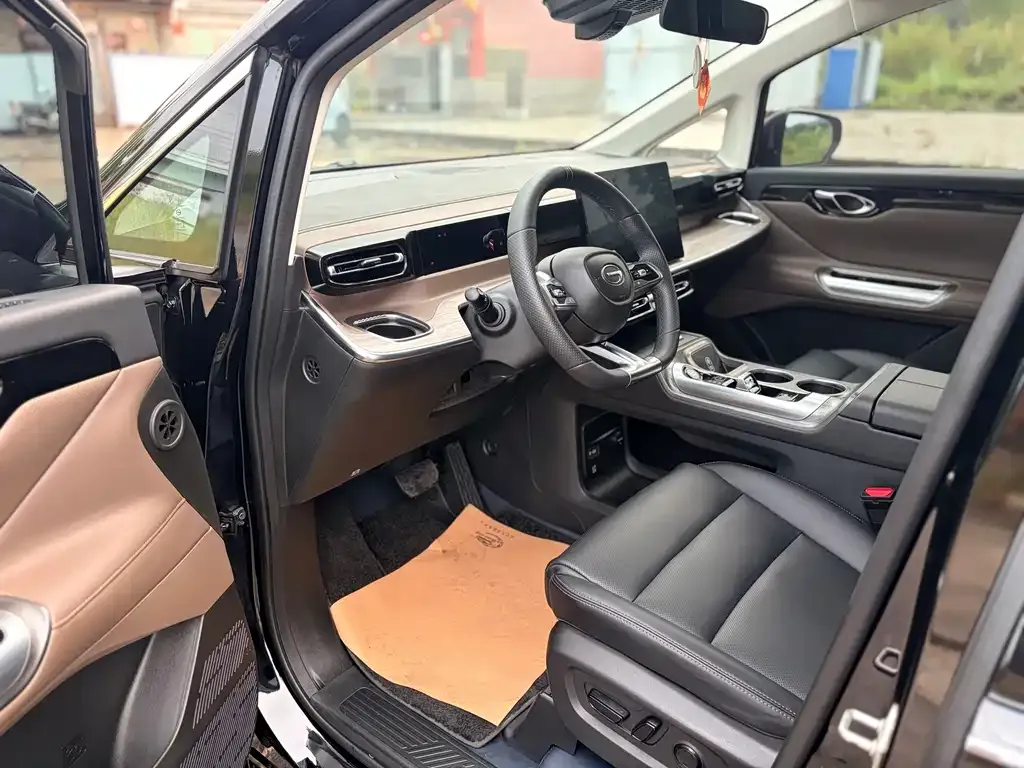 GAC Motor Trumpchi E8 — фото 6