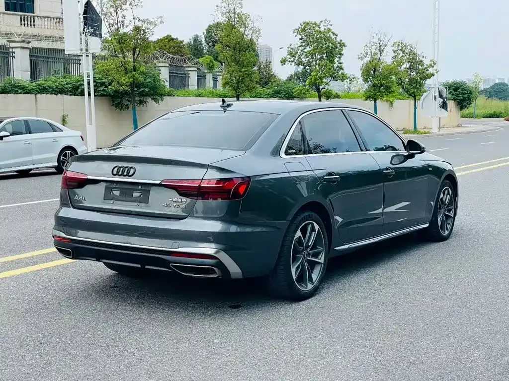 Audi A4L — фото 10