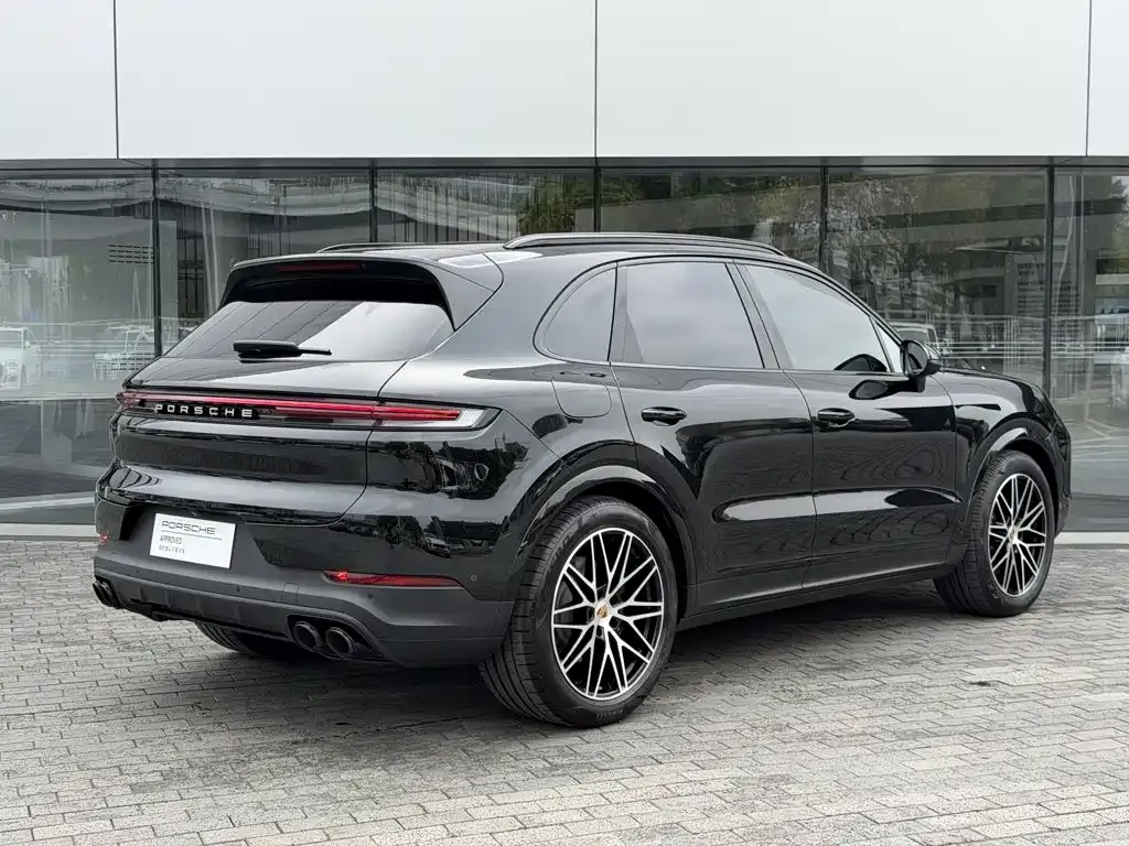 Porsche Cayenne — фото 7
