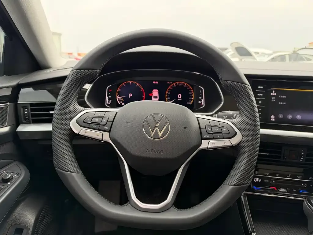 Volkswagen Passat — фото 3