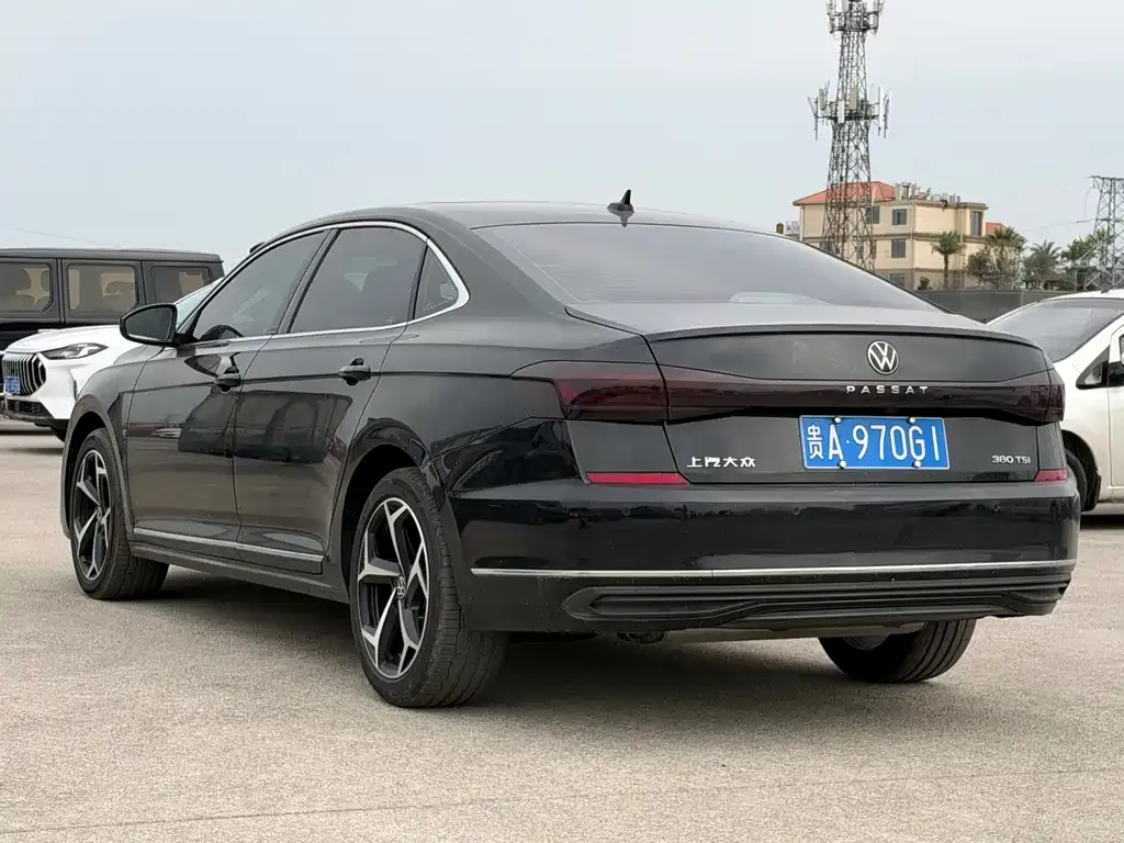 Volkswagen Passat — фото 5