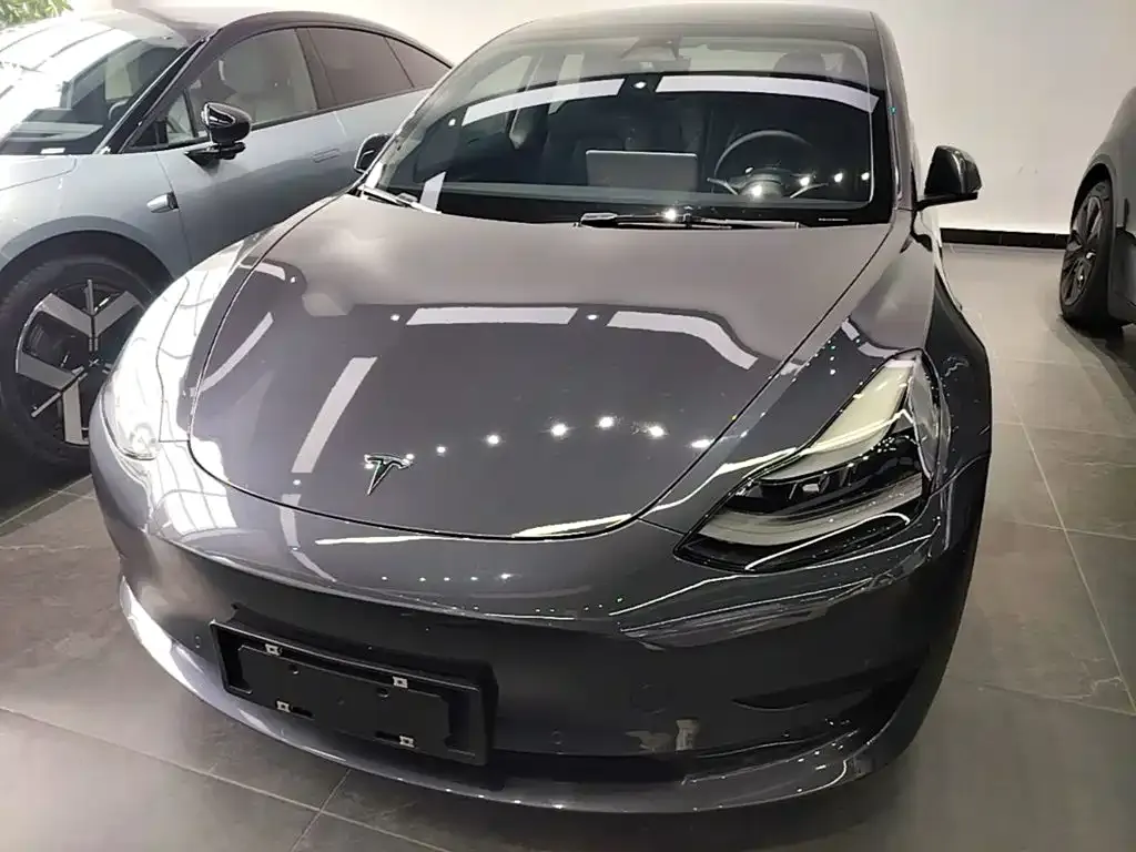 Tesla Model 3 — фото 8