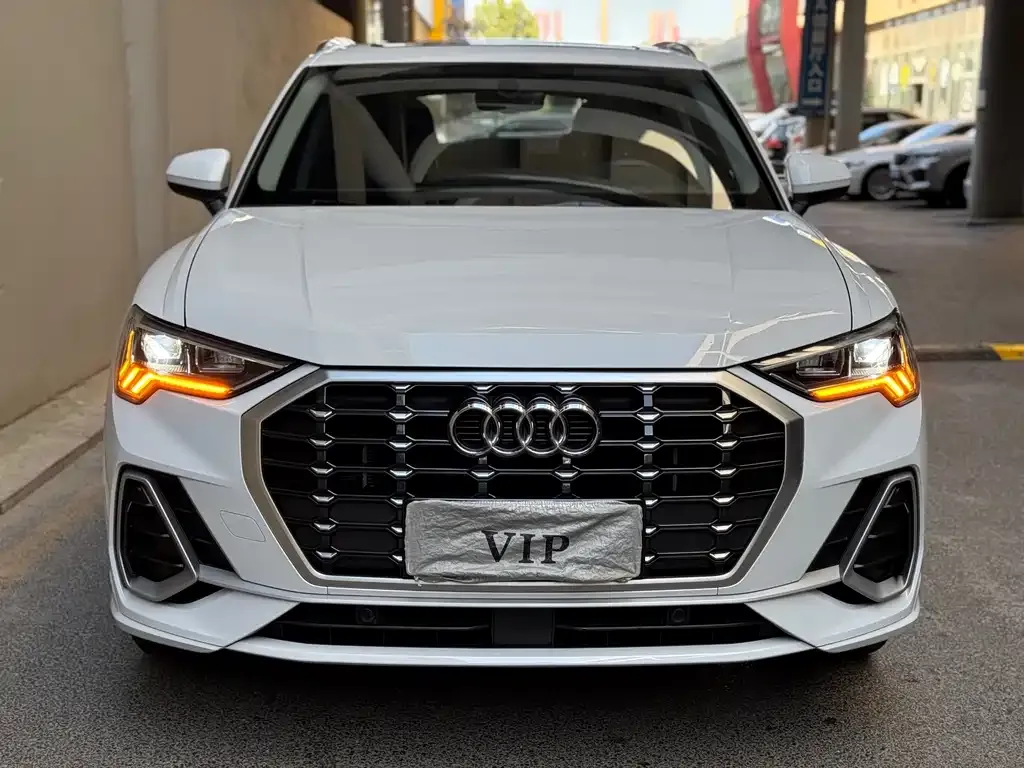 Audi Q3 — фото 5