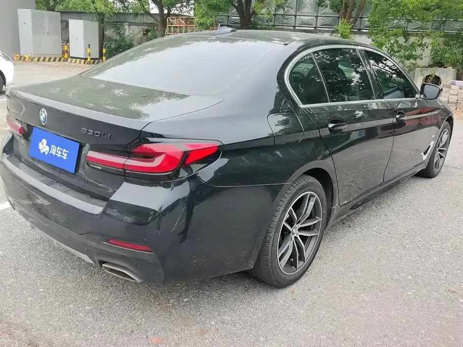 BMW 5 Series — фото 10