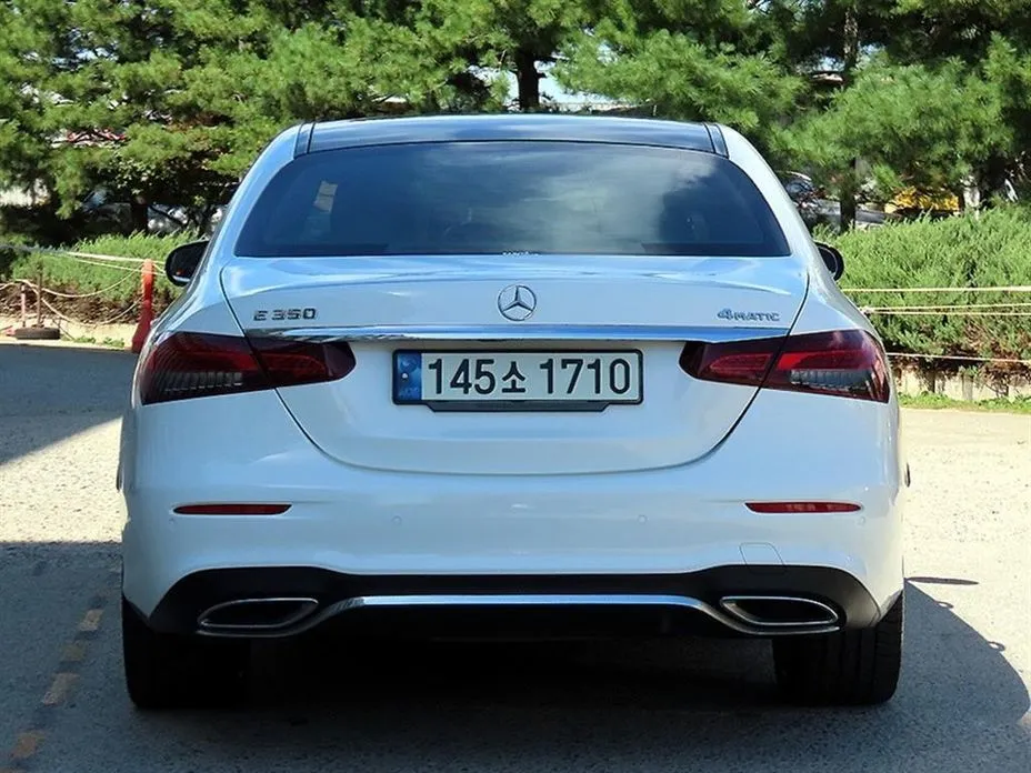 Mercedes-Benz E-Class — фото 10