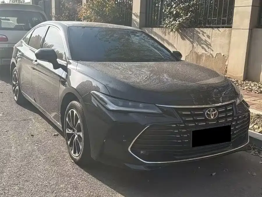 Toyota Avalon — фото 1