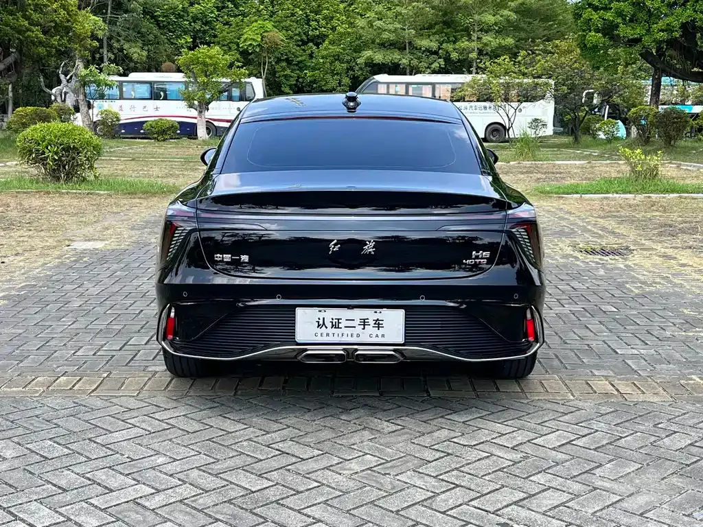 Hongqi H6 — фото 8