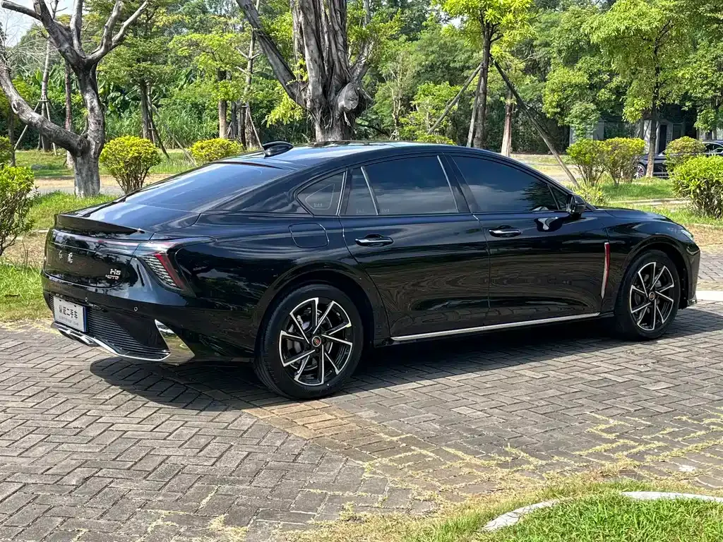 Hongqi H6 — фото 10