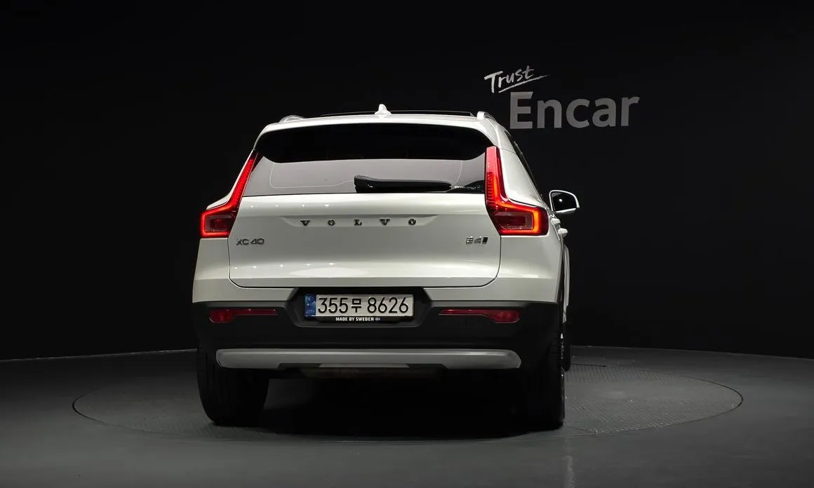 Volvo XC40 — фото 2