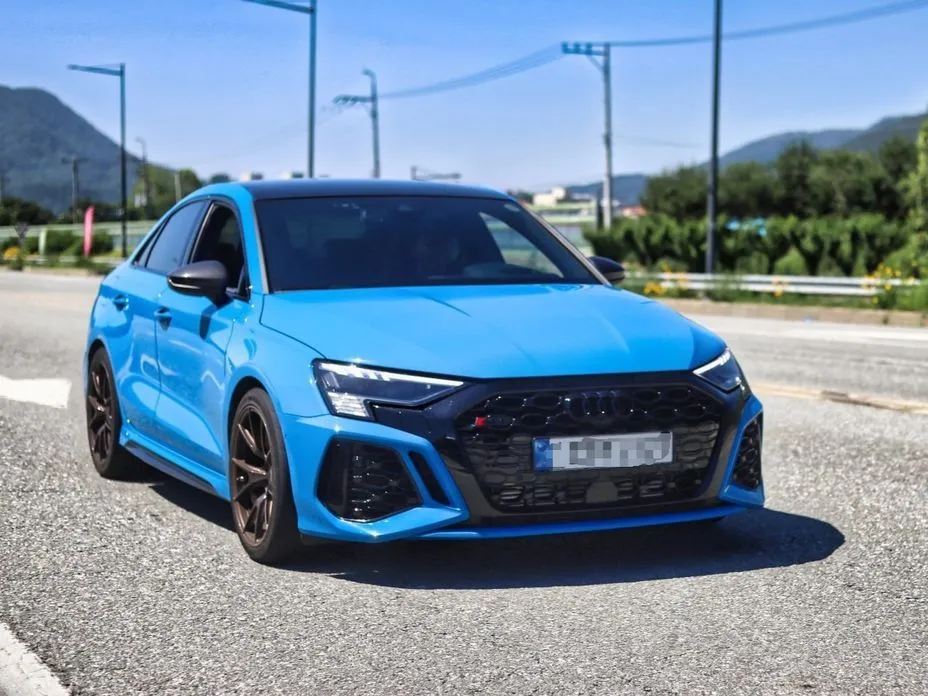 Audi RS3 — фото 1