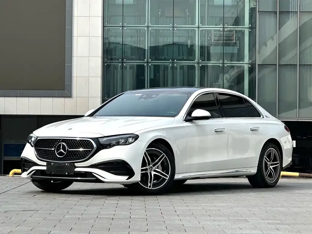 Mercedes-Benz E-Class — фото 1