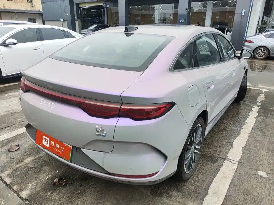 BYD Qin L — фото 9