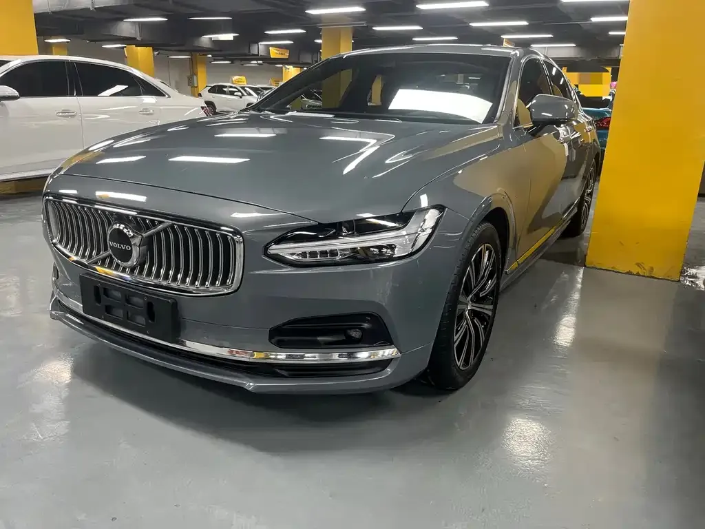Volvo S90 — фото 1