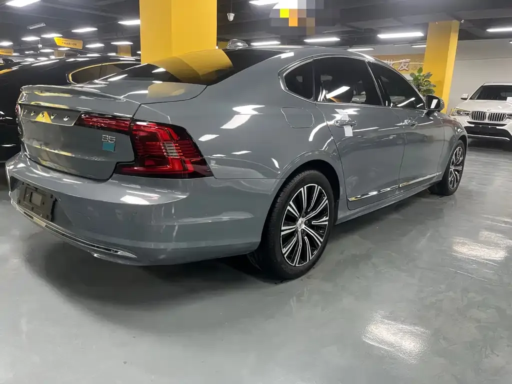Volvo S90 — фото 3