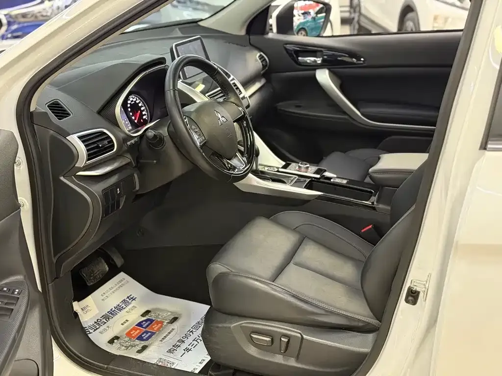 Mitsubishi Eclipse Cross — фото 5