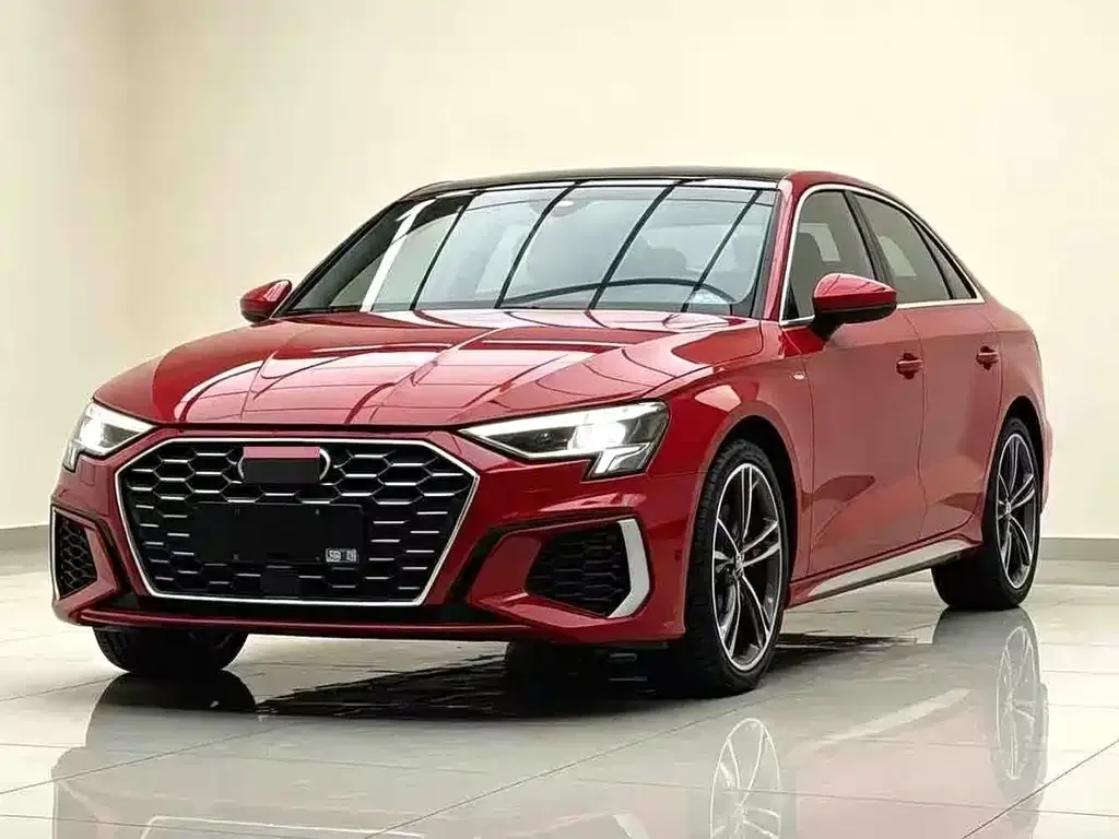 Audi A3 — фото 1