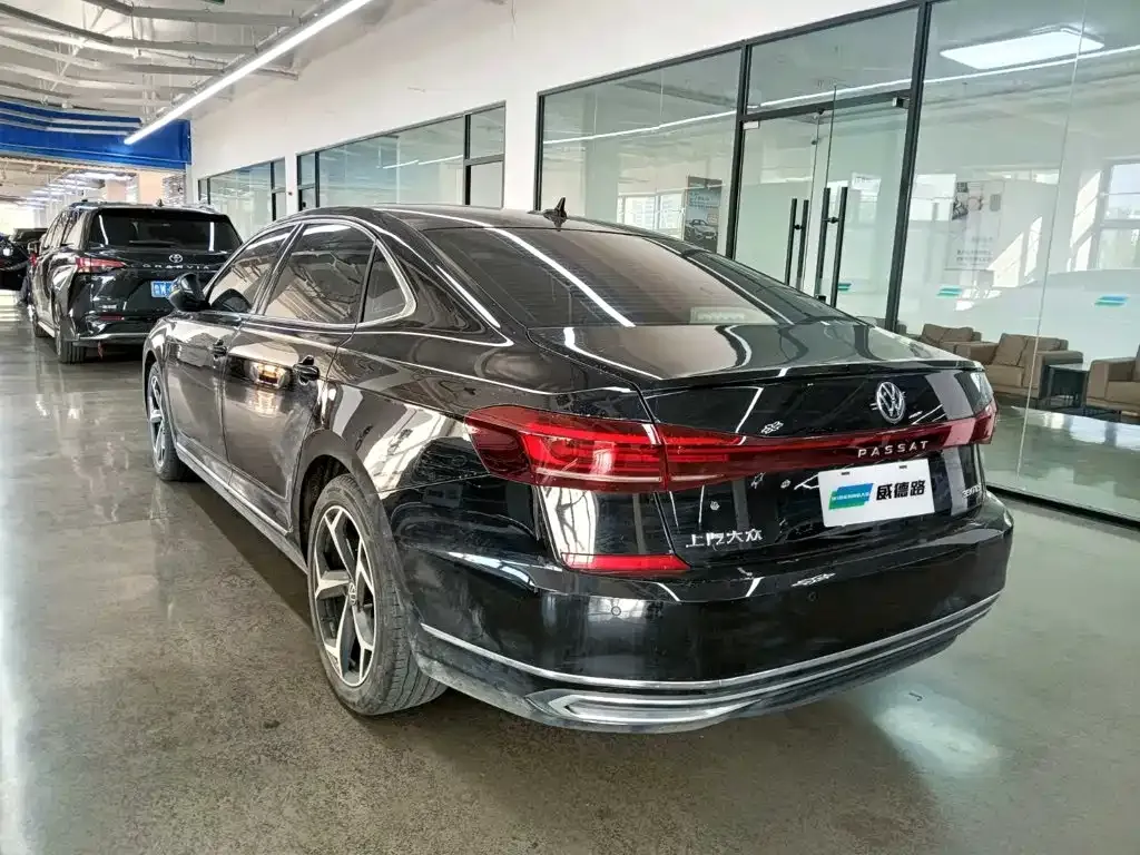 Volkswagen Passat — фото 2