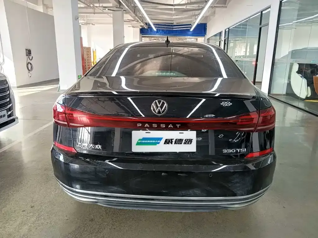Volkswagen Passat — фото 5