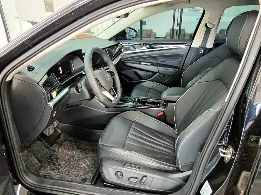 Volkswagen Passat — фото 10