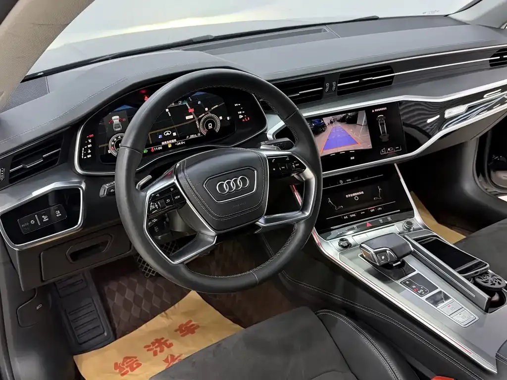 Audi A7L — фото 5