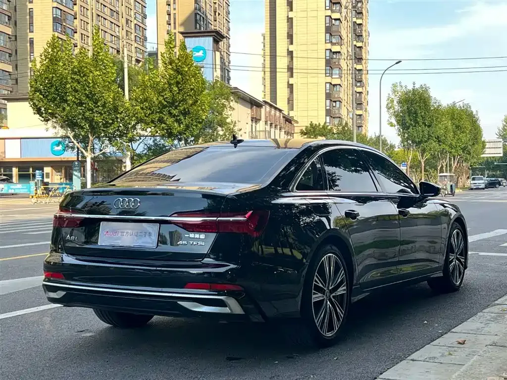 Audi A6L — фото 7