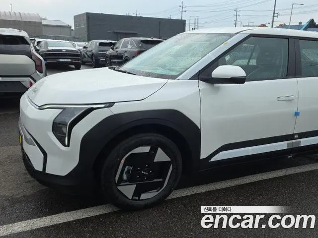 Kia EV3 — фото 10